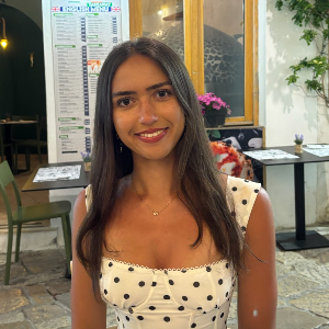 Molly R profile picture
