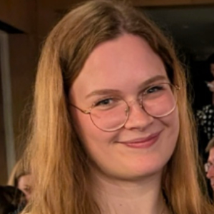 Laura N profile picture