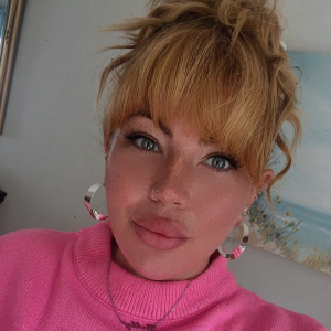 Molly T profile picture