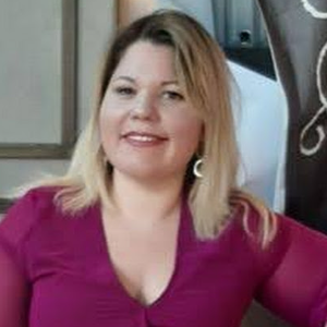 Eleni K profile picture