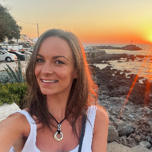 Amy J profile picture