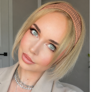 Frances B profile picture